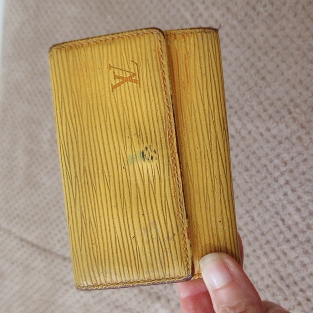 Louis Vuitton Epi Leather Key Wallet - Picture 8 of 8